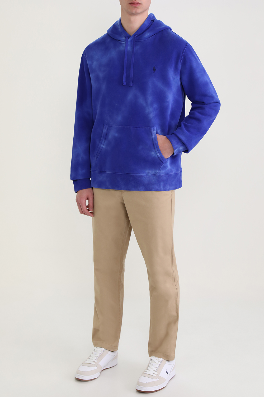 סווטשירט קפוצ'ון עם הדפס טאי-דאי